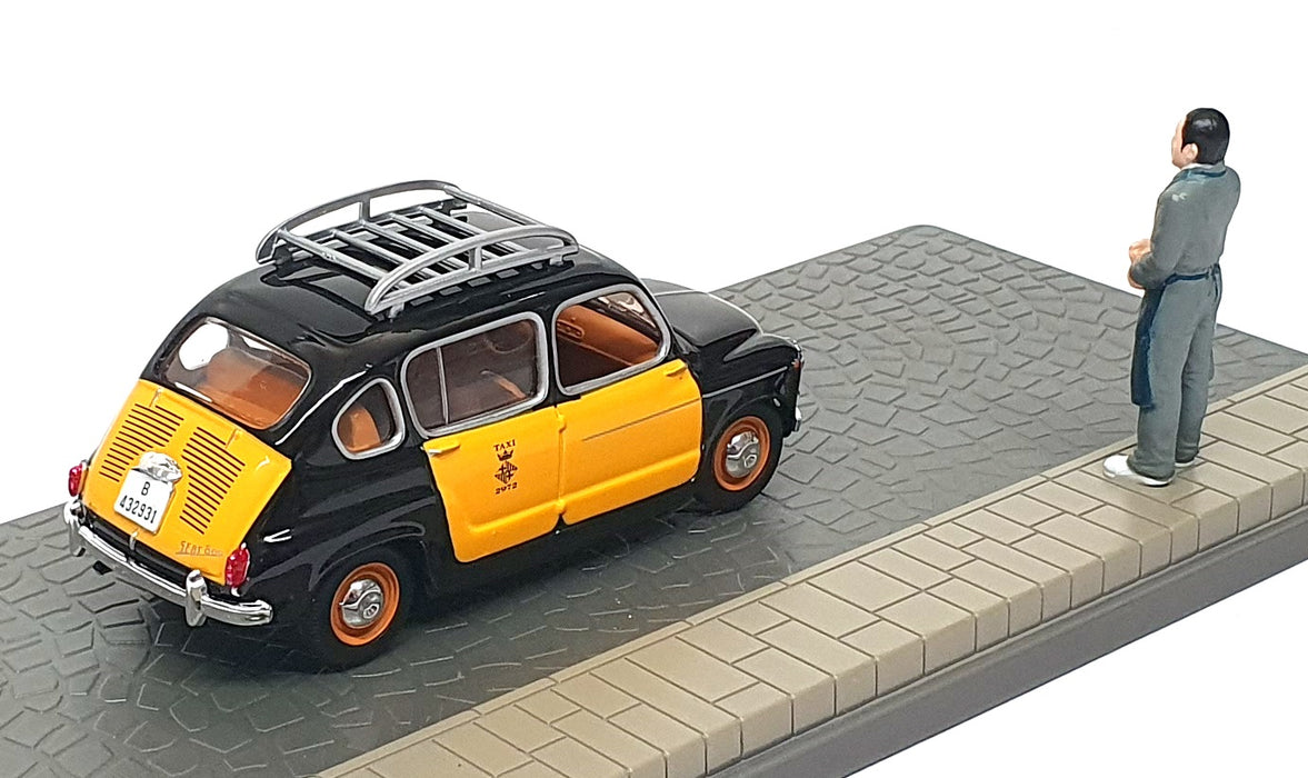 Solido 1/43 Scale DIR123 - 1965 Seat 800 Taxi Diorama - Black/Yellow