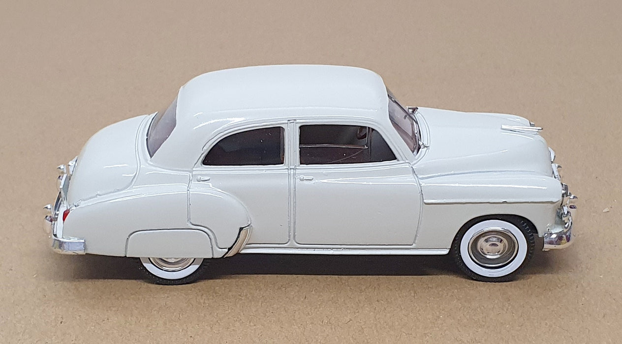 A Century Of Cars 1/43 Scale AEX2919 - 1950 Chevrolet - Lt. Grey