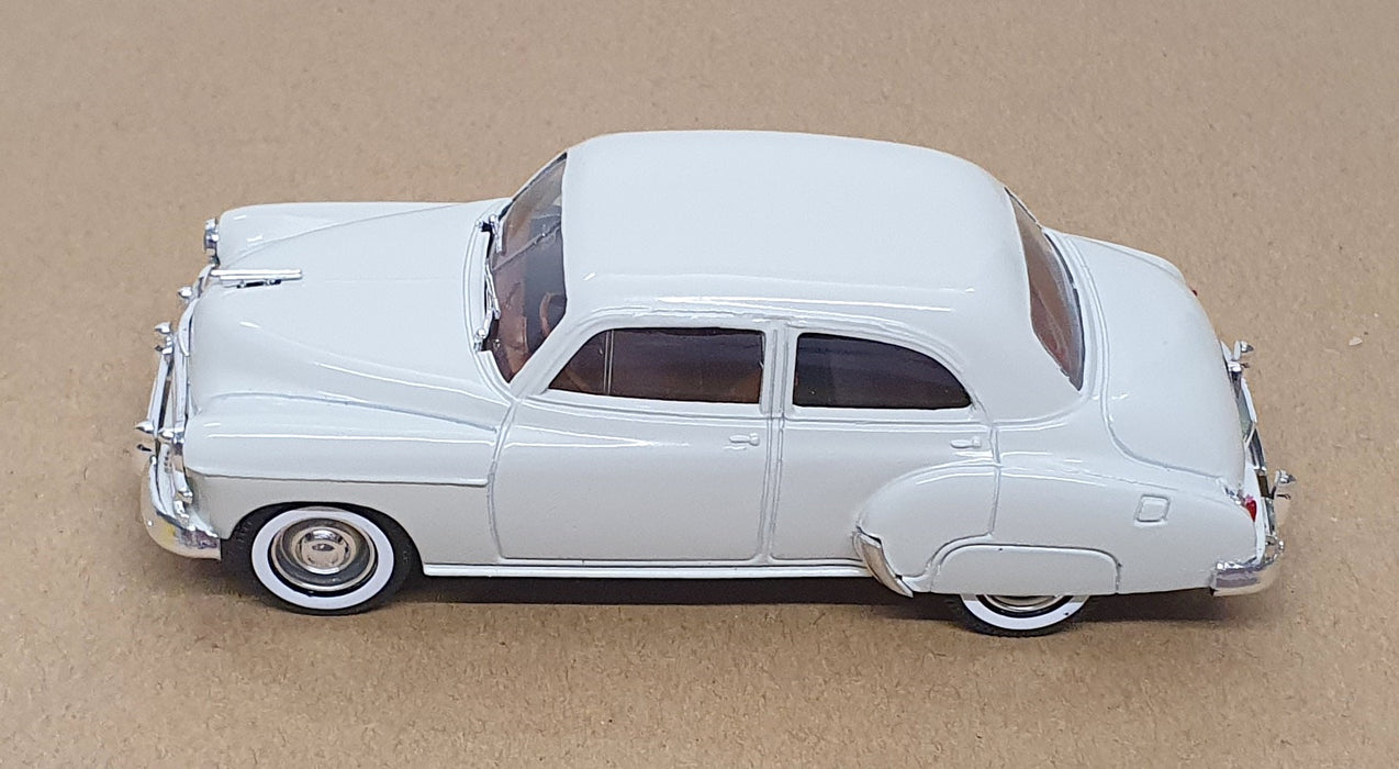A Century Of Cars 1/43 Scale AEX2919 - 1950 Chevrolet - Lt. Grey