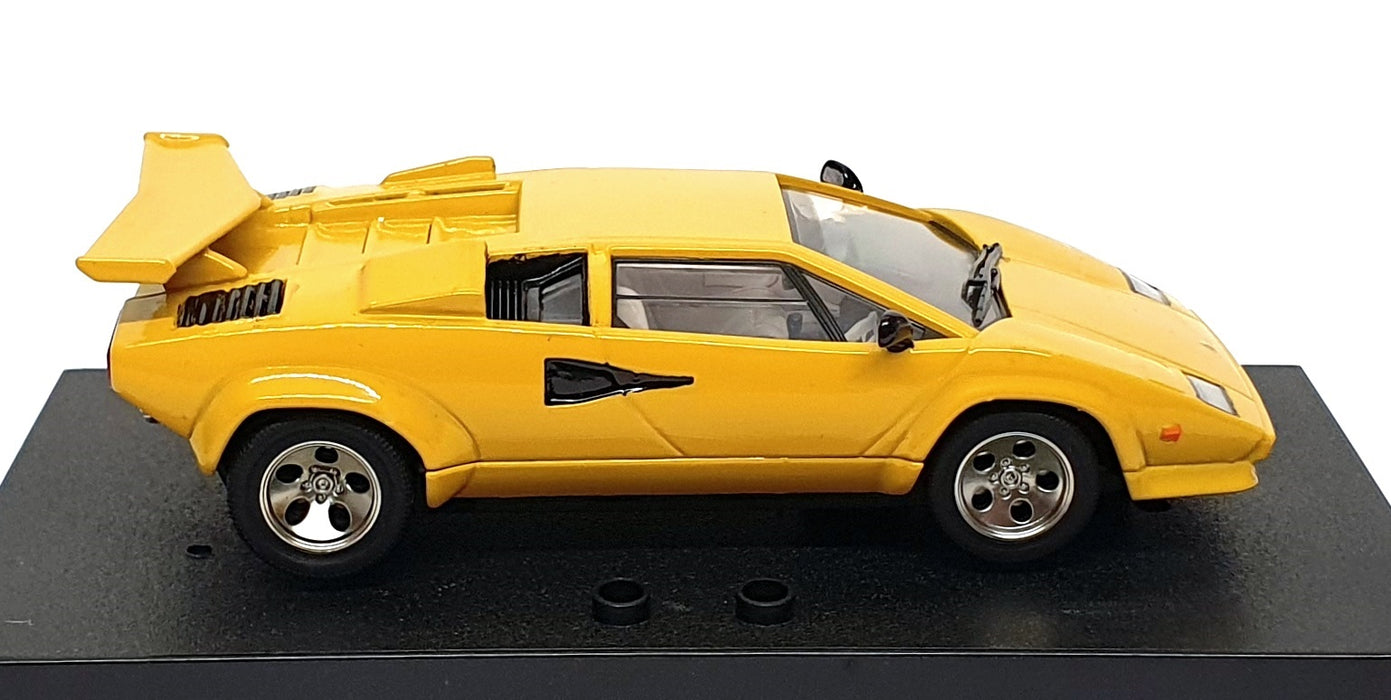 Autoart 1/32 Scale Slotcar 13091 - Lamborghini Countach 5000 S - Yellow REPAINT