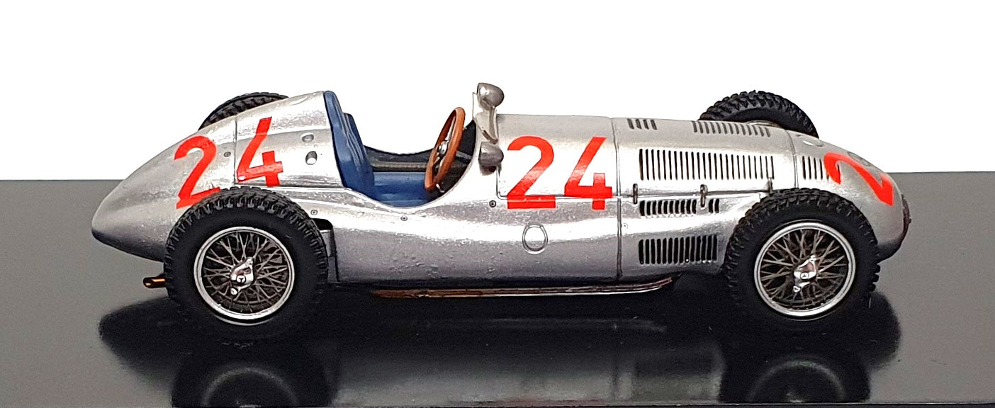 Spark 1/43 Scale B6 604 0440 - 1939 Mercedes Benz W165 Race Car #24