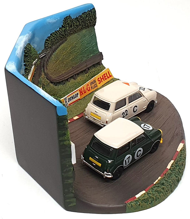 Vanguards 1/43 Scale RD4002 - 2x Mini Cooper Bathurst 1966 Rally Diorama