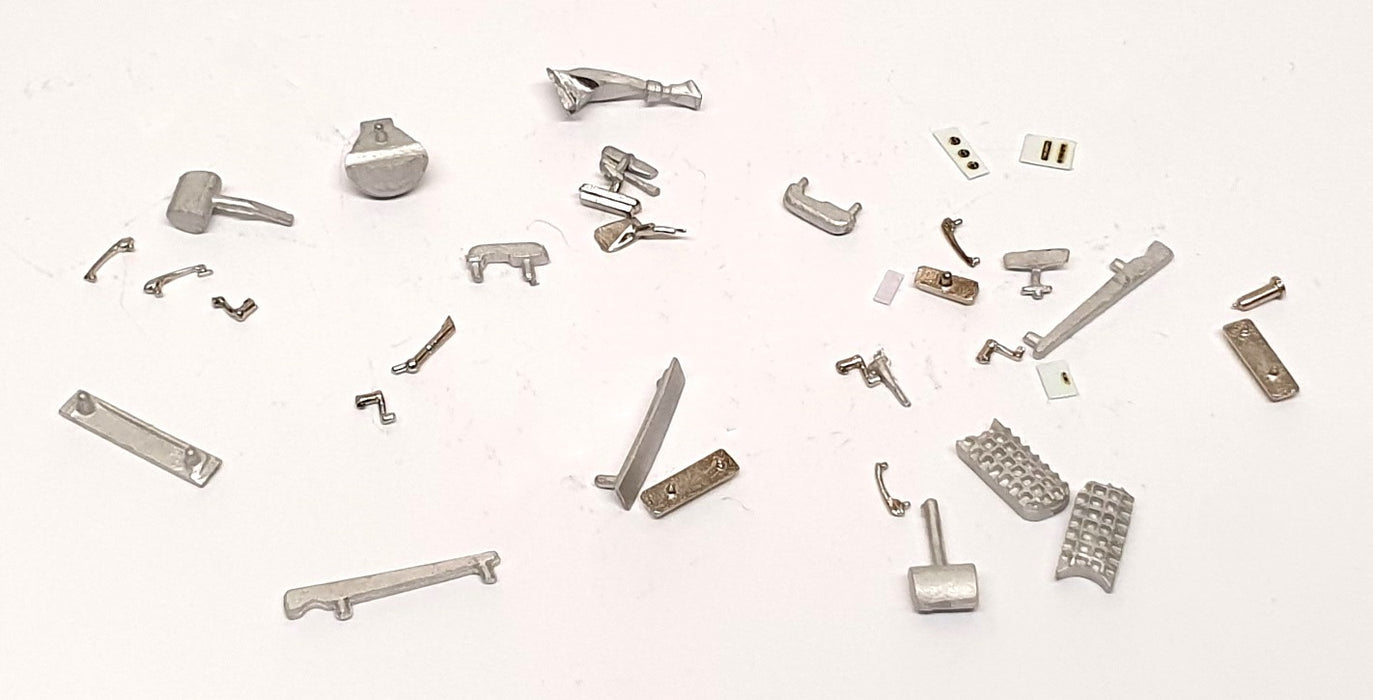 K&R Replicas 1/43 Scale Unbuilt Kit KR66 - Triumph Dolomite 1850 HL