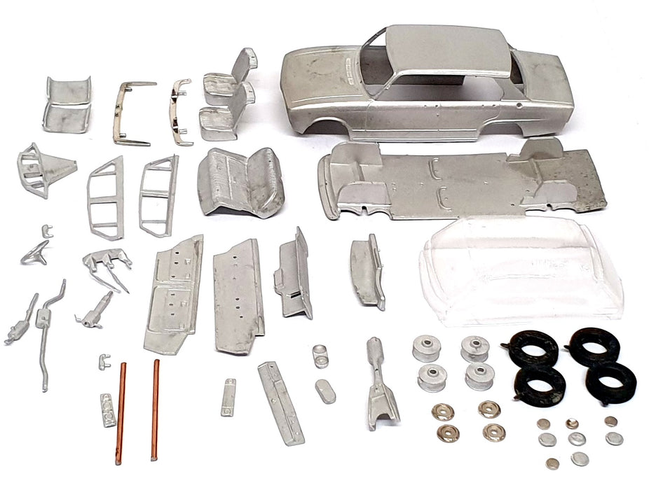 K&R Replicas 1/43 Scale Unbuilt Kit KR66 - Triumph Dolomite 1850 HL
