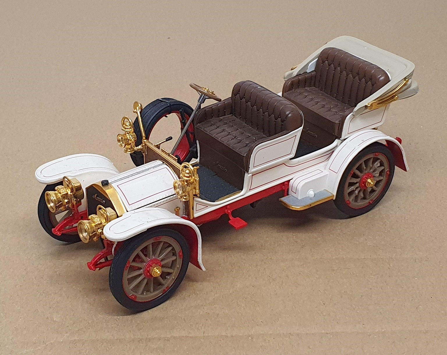 Franklin Mint 1/24 Scale 241026E - 1904 Mercedes Benz Simplex - Off White