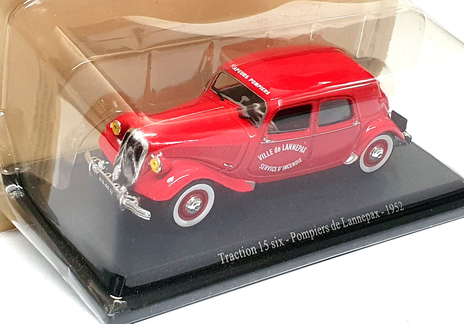 Atlas Editions 1/43 Scale 6112 527 - 1952 Citroen Traction Pompiers de Lannepax