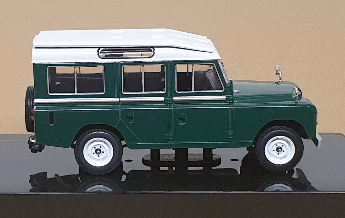 Ixo 1/43 Scale CLC616N.22 - 1978 Land Rover SIII 109 Stn Wagon 4x4 - Green/White