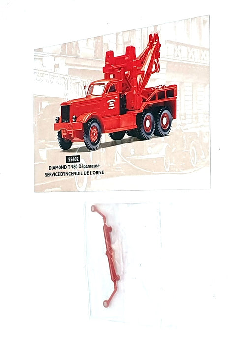 Corgi 1/50 Scale 55602 - Diamond T 980 Truck Orne Fire Department - Red