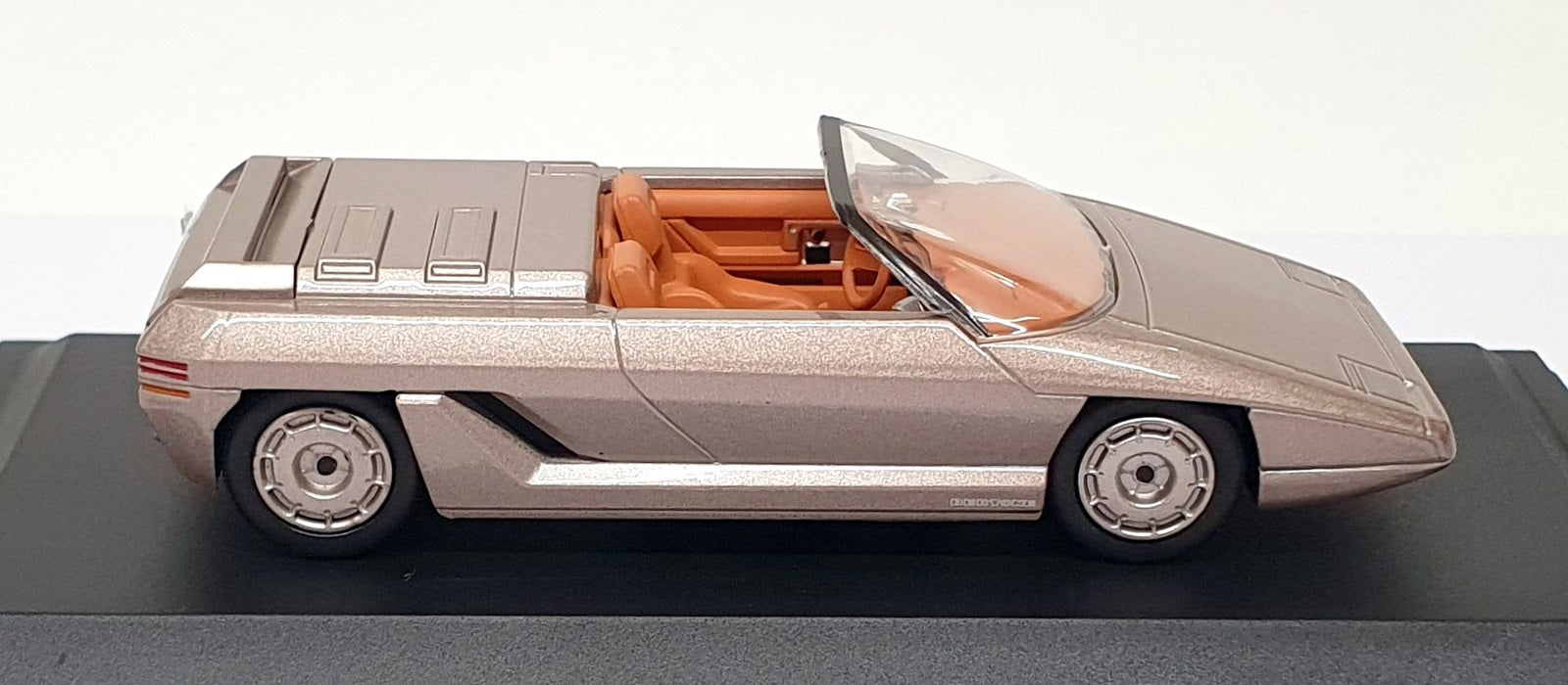 Whitebox 1/43 Scale WB508 - 1980 Lamborghini Athon Bertone - Met. Lt. Brown