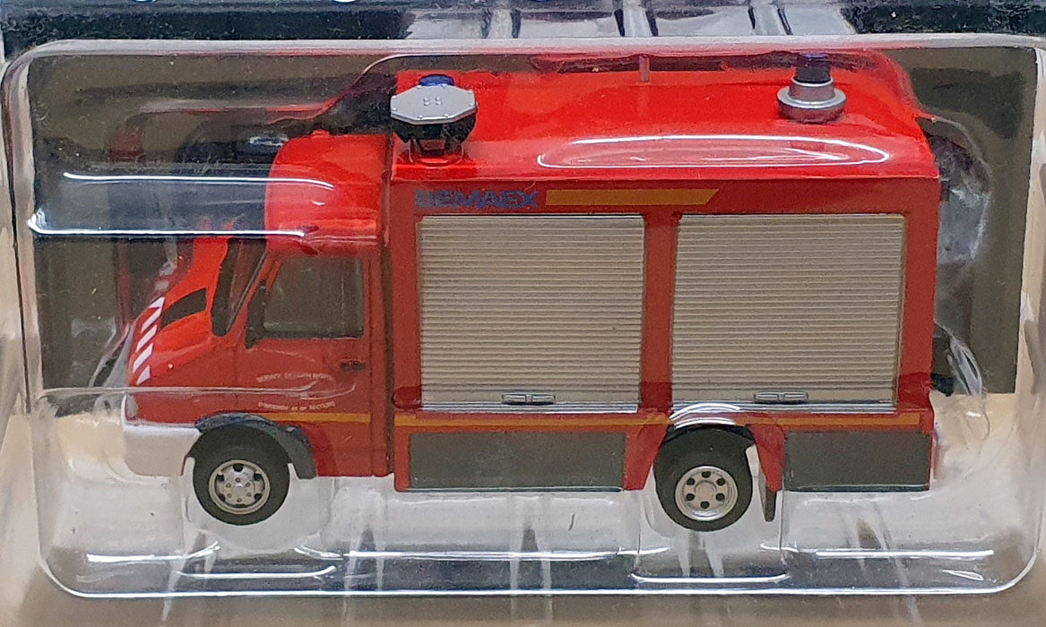 Altaya 1/50 Scale FEN28 - 1999 Iveco VSR Bemaex Fire Truck - Red
