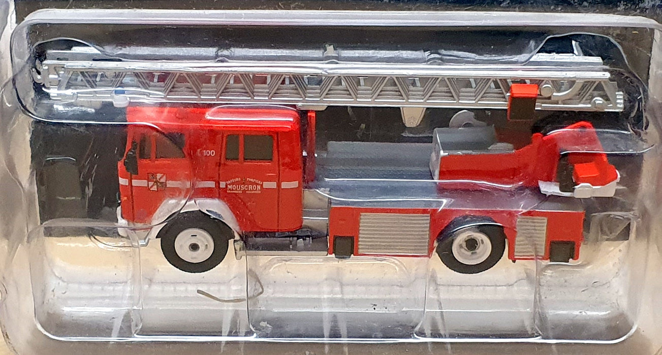 Altaya 1/72 Scale FEN12 - 1975 Iveco Magirus DL 23-12 Fire Engine - Red