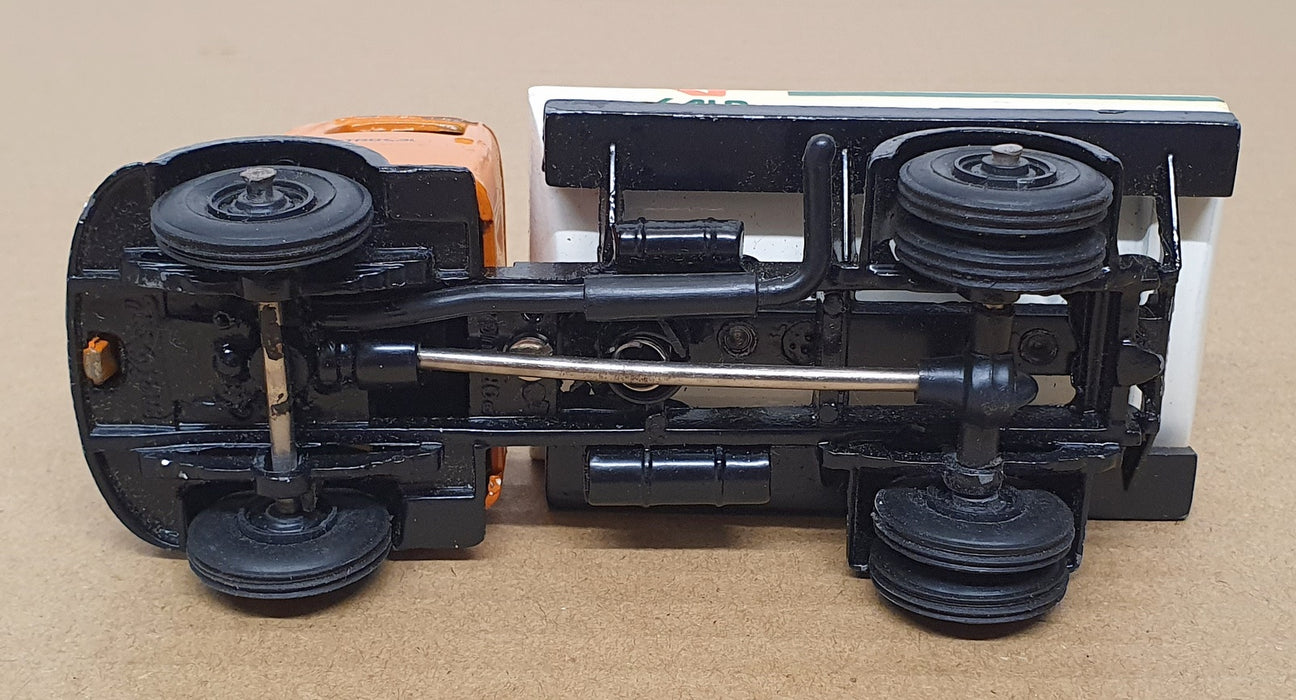 Metosul 12.5cm Long Diecast M31OW - Mercedes Benz Tanker Truck Galp