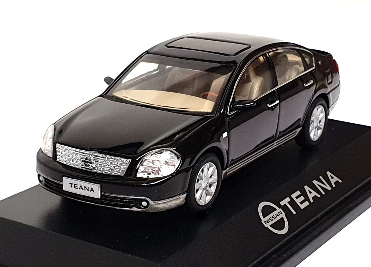 Dealership Model 1/43 Scale Diecast DS04B - Nissan Teana - Black