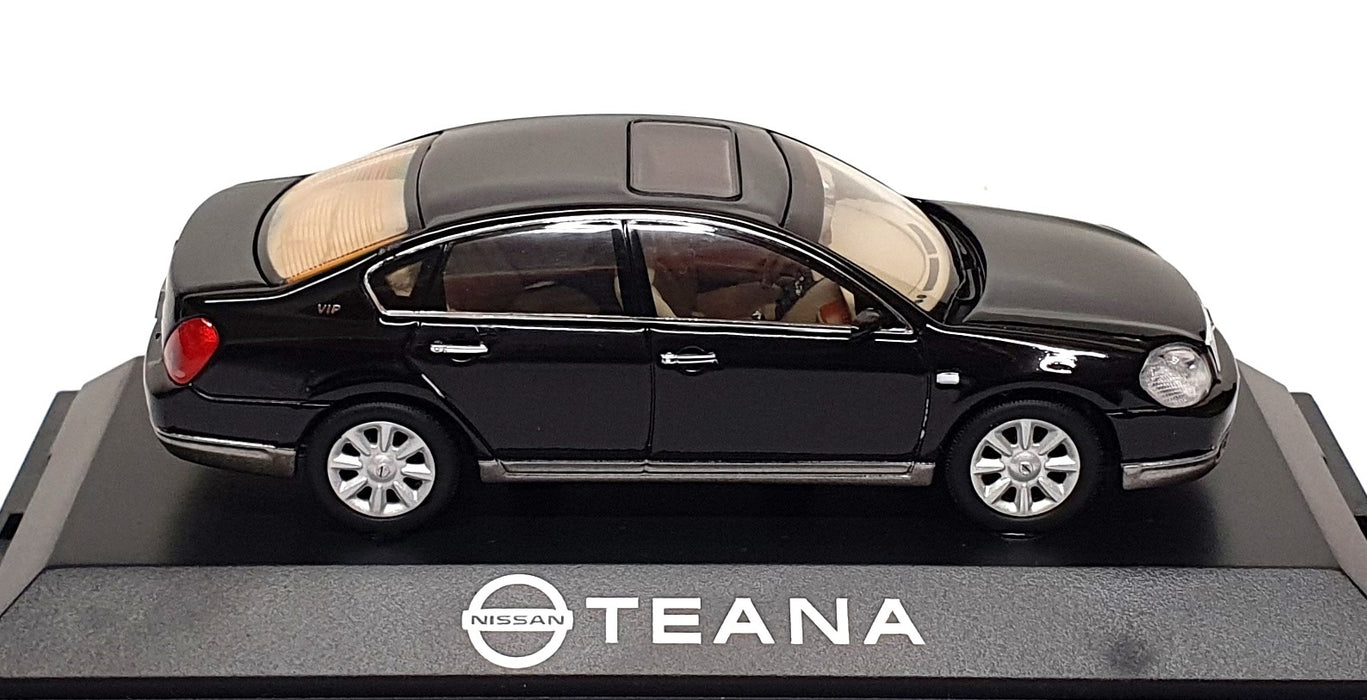 Dealership Model 1/43 Scale Diecast DS04B - Nissan Teana - Black