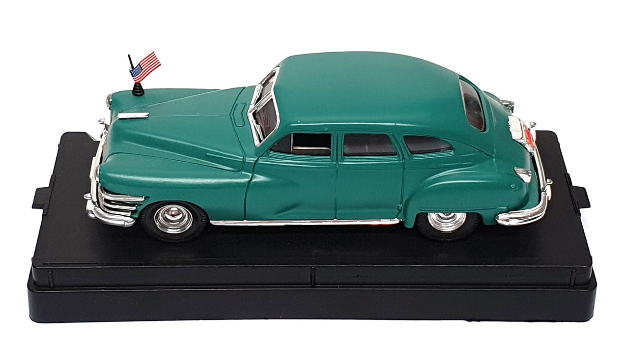 Solido 1/43 Scale 9587 - Chrysler Windsor MacArthur's Embassy Car Tokyo - Green