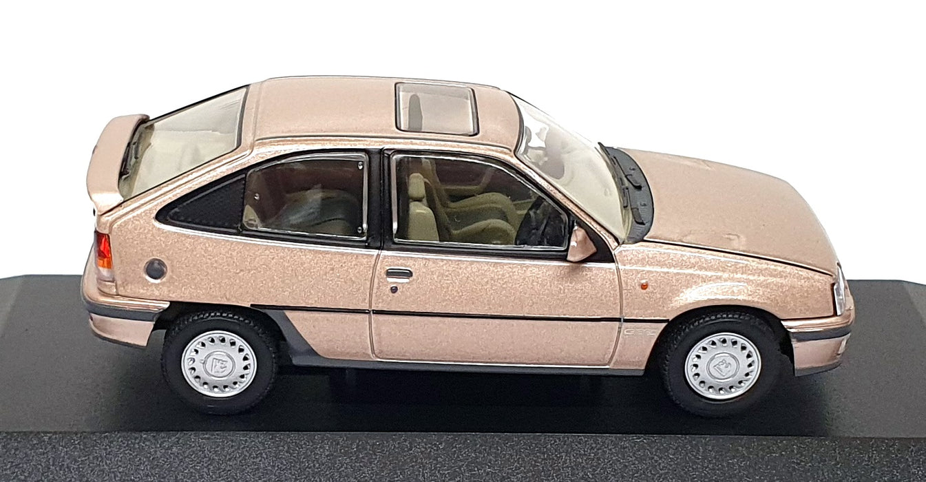 Vanguards 1/43 Scale VA13209 - Vauxhall Astra Mk2 GTE 16v - Rembrandt Silver