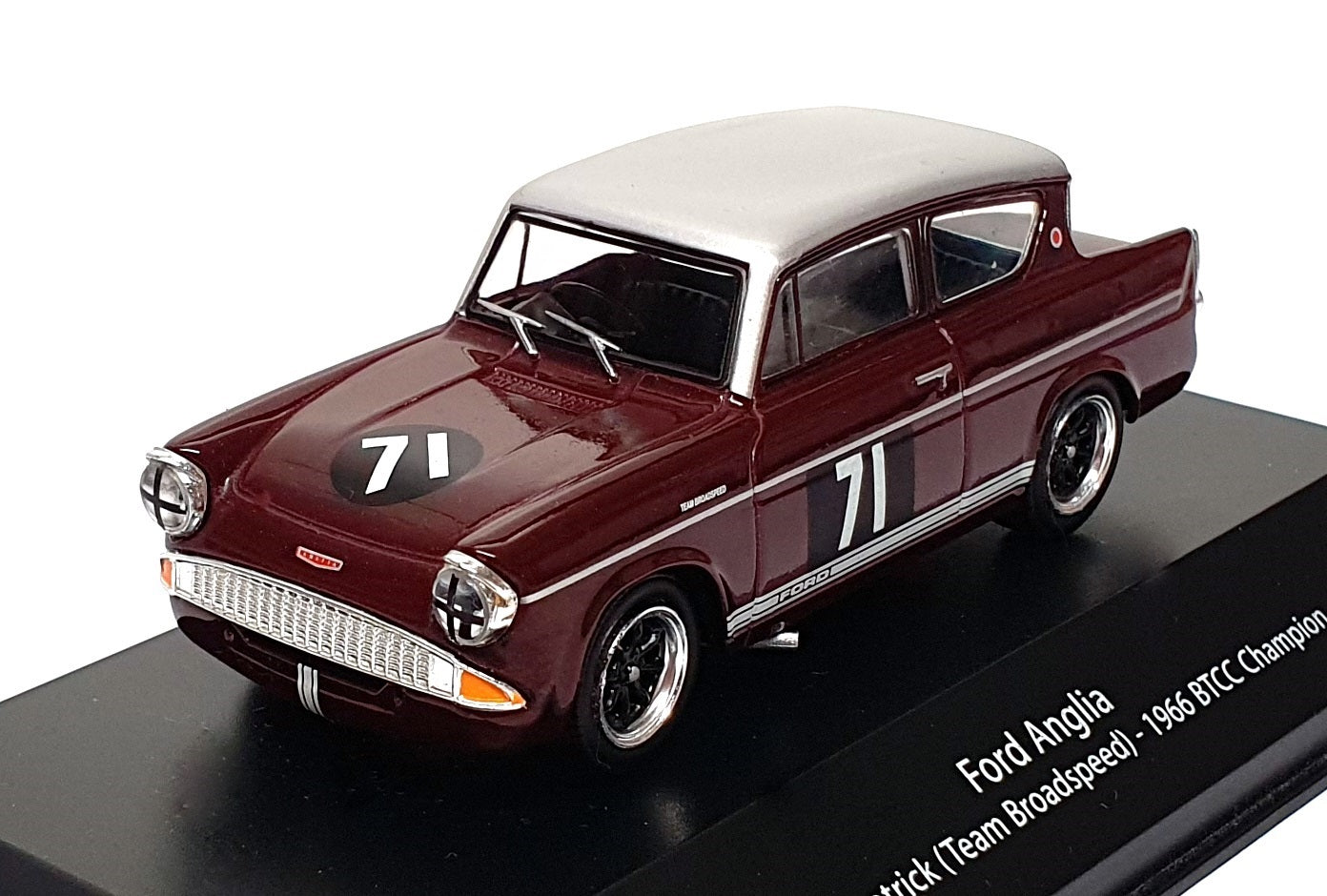 Atlas Editions 1/43 Scale 4 672 130 - Ford Anglia 1966 BTCC Champion Fitzpatrick