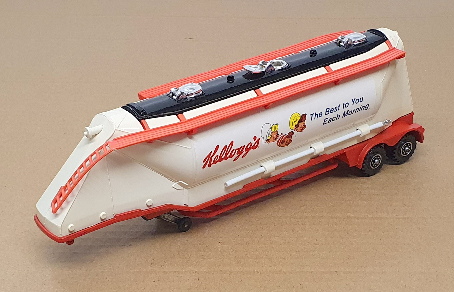 Matchbox Super Kings K-3 - Kellogg's Grain Transporter TANKER TRAILER ONLY