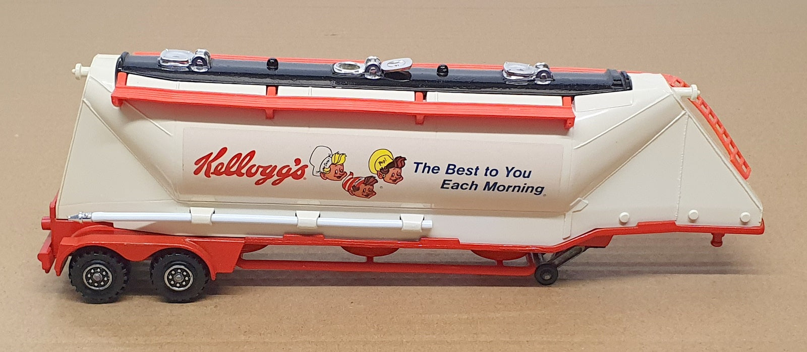 Matchbox Super Kings K-3 - Kellogg's Grain Transporter TANKER TRAILER ONLY