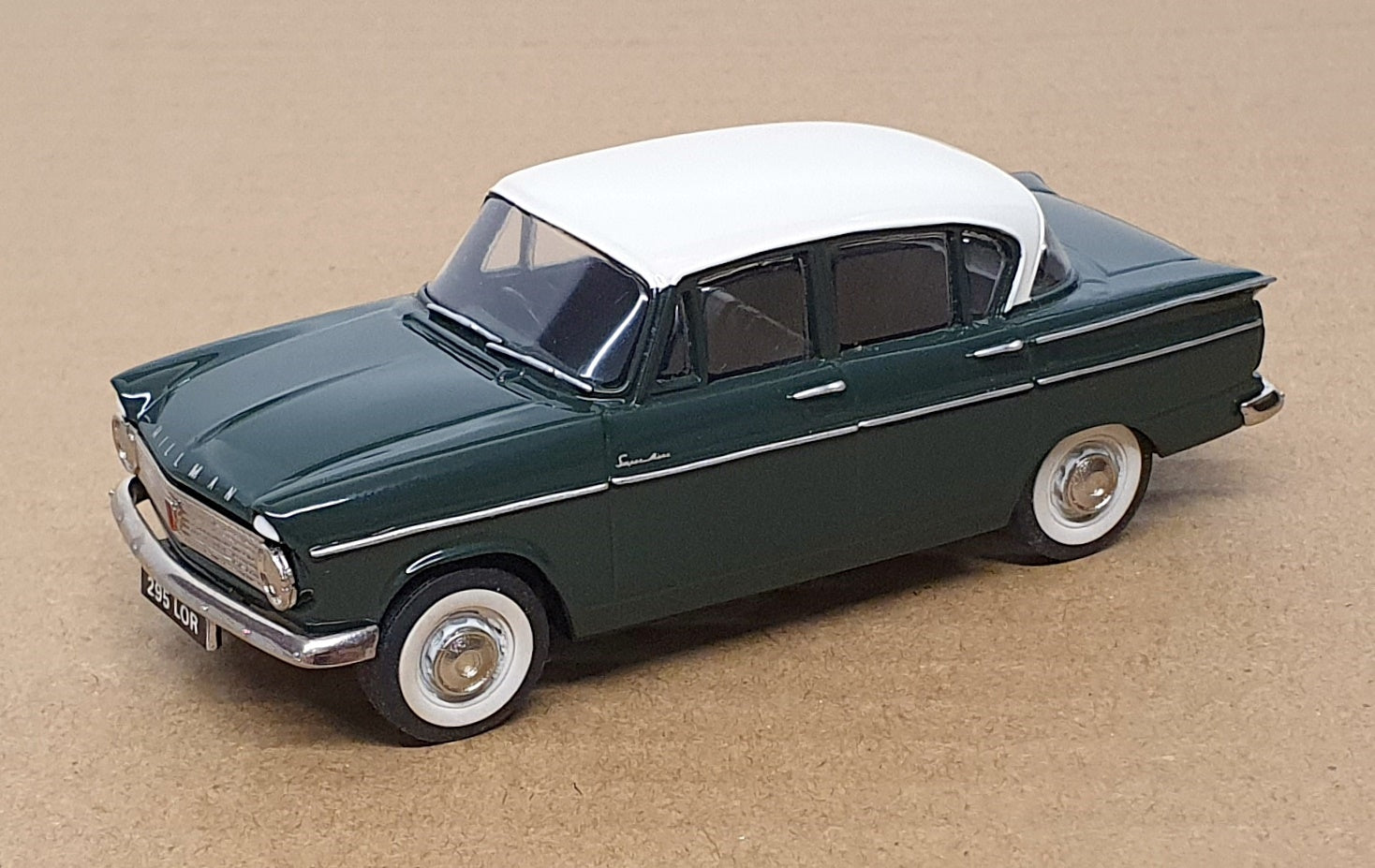 Pathfinder Models 1/43 Scale PFM17 - 1963 Hillman Super Minx - Green/White