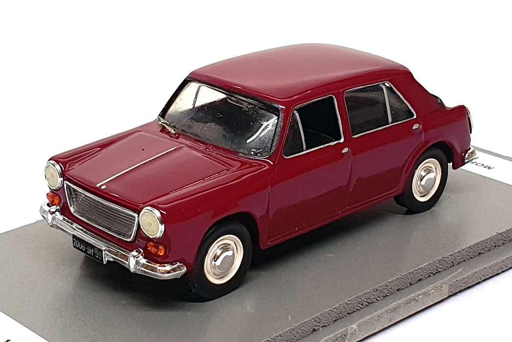 Altaya 1/43 Scale Diecast M011B - 1967 Morris 1100 - REPAINTED Burgundy