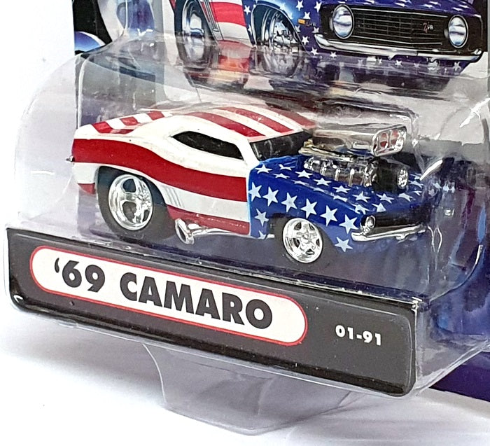 Muscle Machines 1/64 Scale 71151 01-91 - 1969 Chevrolet Camaro - Stars & Stripes