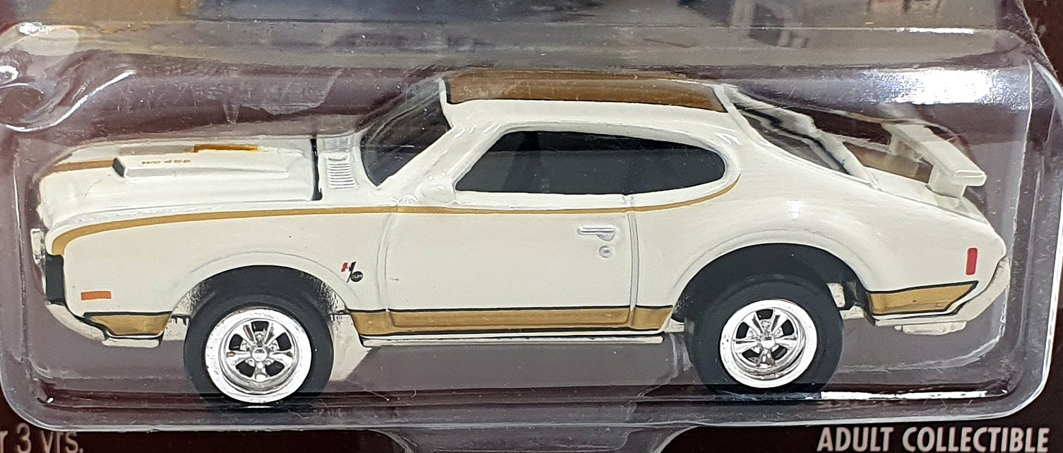 Johnny Lightning 1/64 Scale 291-01 - 1969 Oldsmbile 442 - White/Gold