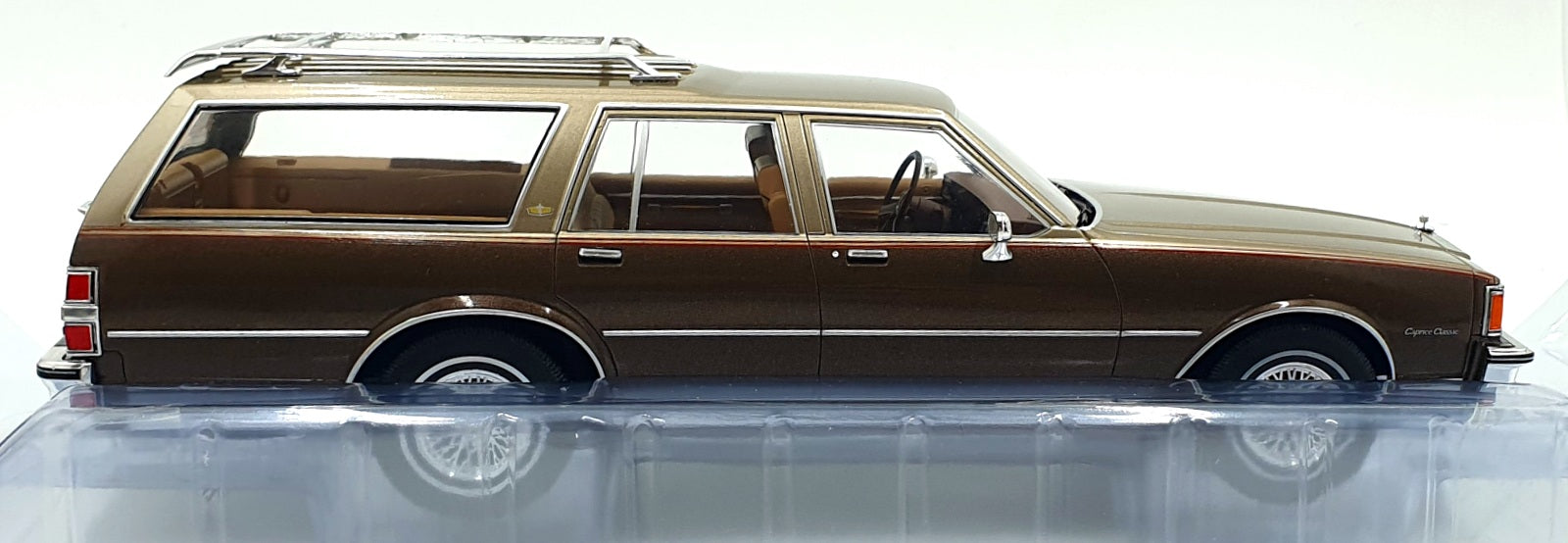 MCG 1/18 Scale Diecast MCG18476 - 1985 Chevrolet Caprice Estate Wagon - Brown