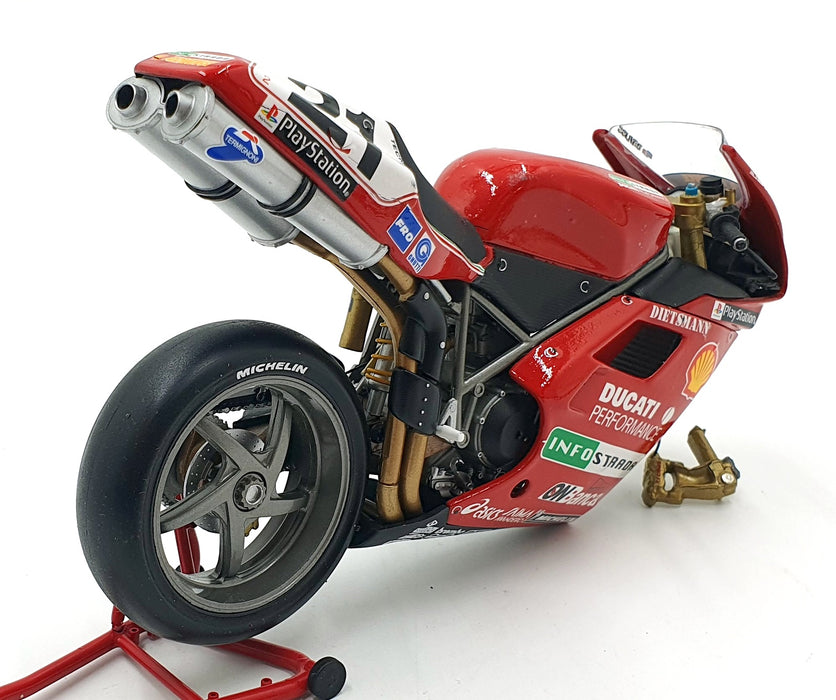 Minichamps 1/12 Scale Diecast 122 001221 Ducati 996 Superbike 2000 Troy Bayliss