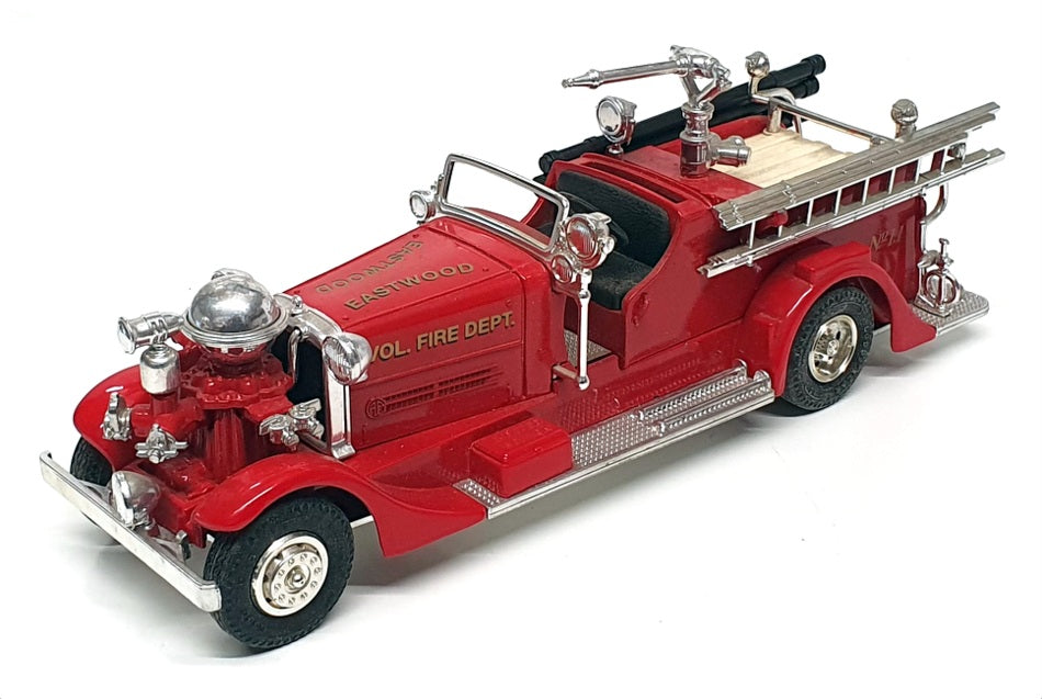 Ertl 1/30 Scale 9748 - 1934 Ahrens Fox Coin Bank Eastwood Fire Dept. - Red