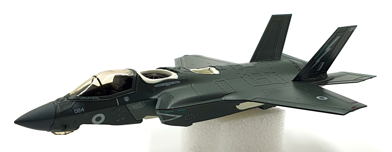 Hobby Master 1/72 Scale HA4616 - 2022 Lockheed F-35B Lightning II Aircraft