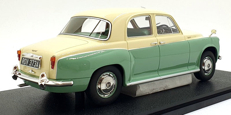 Cult 1/18 Scale Resin CML173-3 - Rover 110 P4 - White/Green