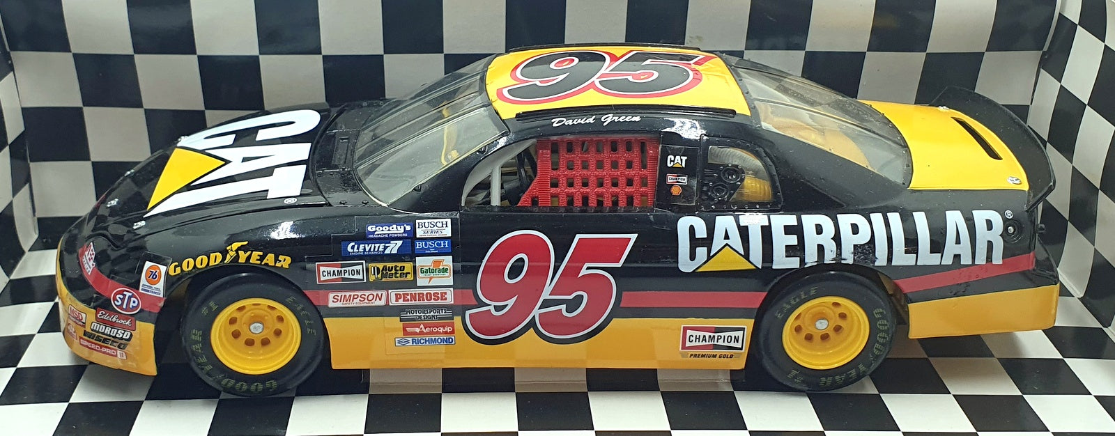 Ertl 1/18 Scale Diecast 7006 - Chevrolet Monte Carlo #95 Caterpillar D.Green