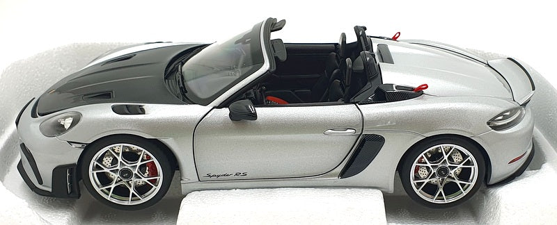 Norev 1/18 Scale Diecast 187270 - 2023 Porsche 718 Spyder RS Weissach Pack GT