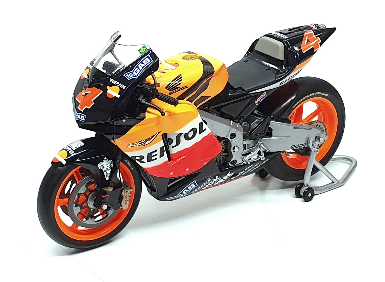 Minichamps 1/12 Scale 122 041004 - Honda RC211V Repsol #4 MotGP 2004 A. Barros
