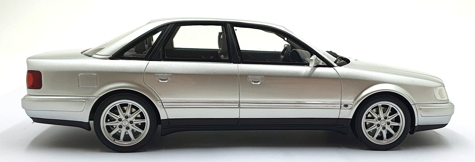 Otto Models 1/18 Scale Resin OT464 - Audi S4 (C4) 4.2 V8 - Silver