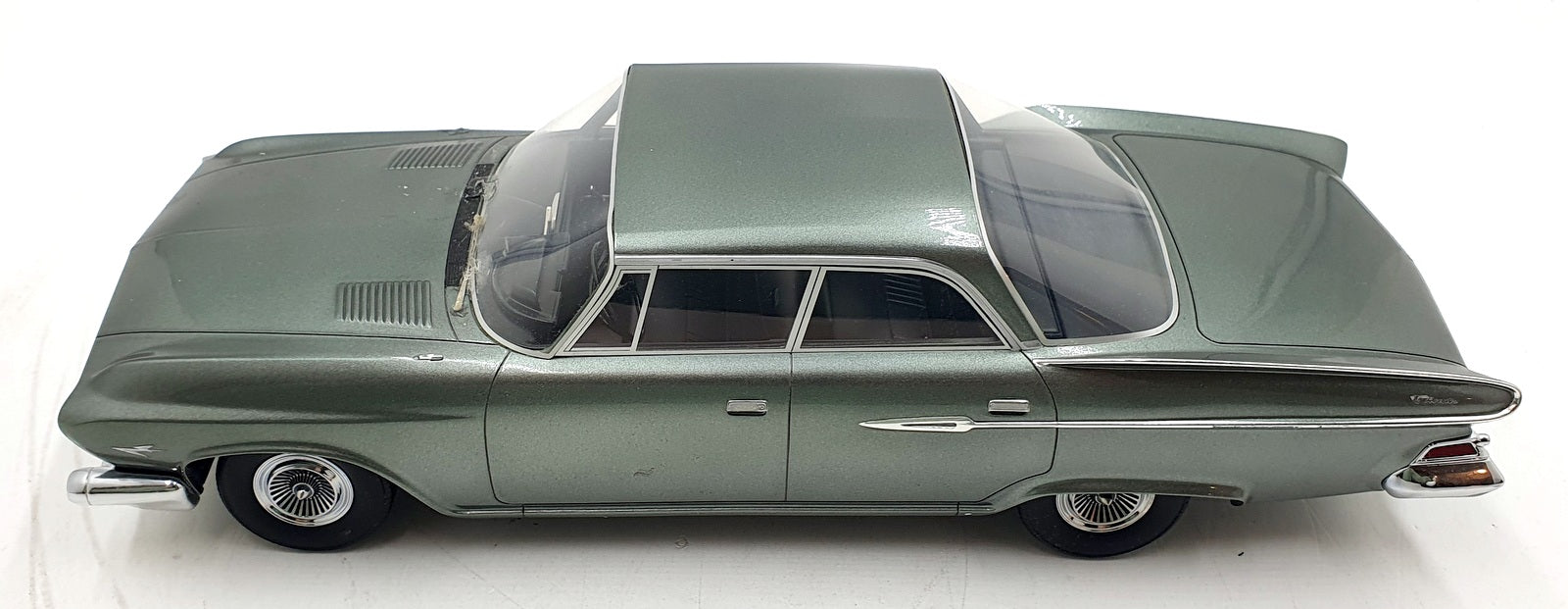 BOS Models 1/18 Scale Resin BOS238 - Dodge Dart Phoenix - Met Grey