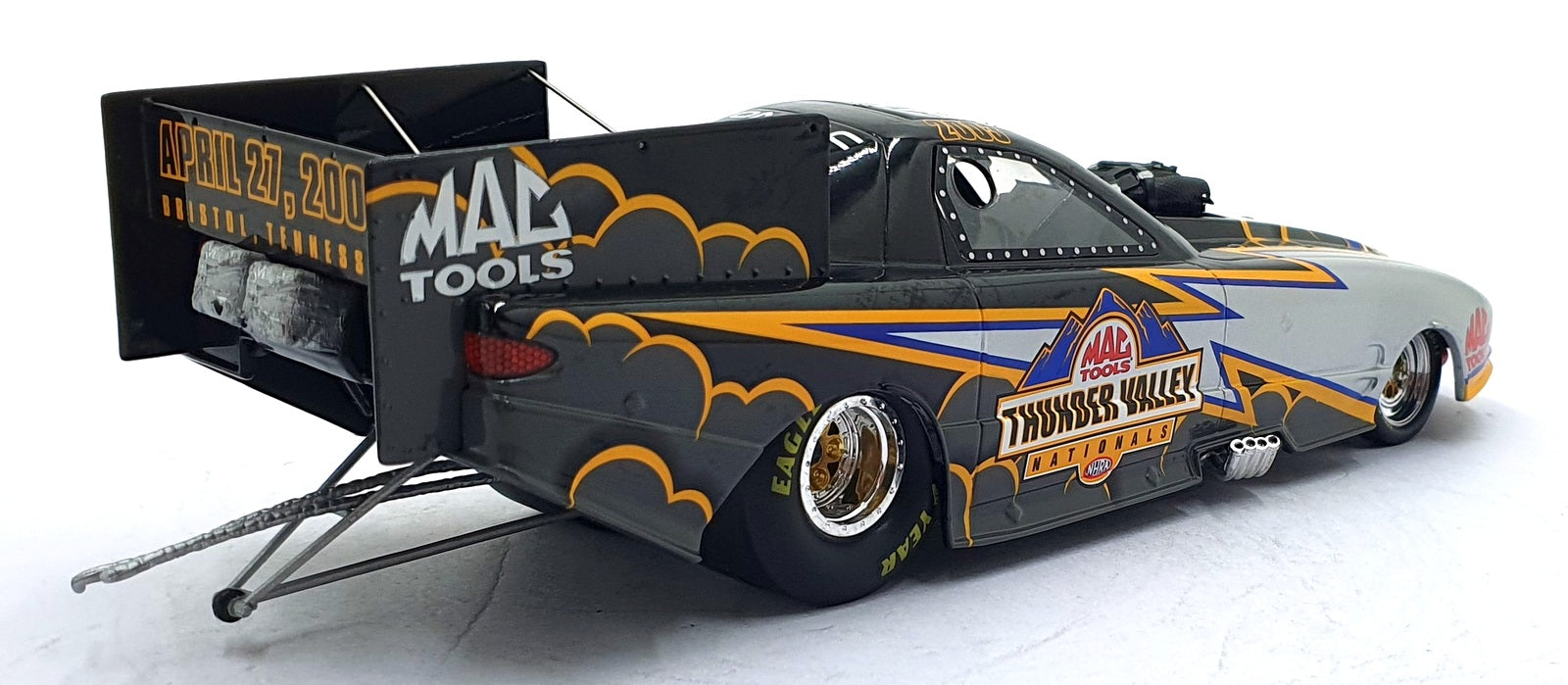 Action 1/24 Scale 104134 - Pontiac Funny Car Dragster Thunder Valley 2003