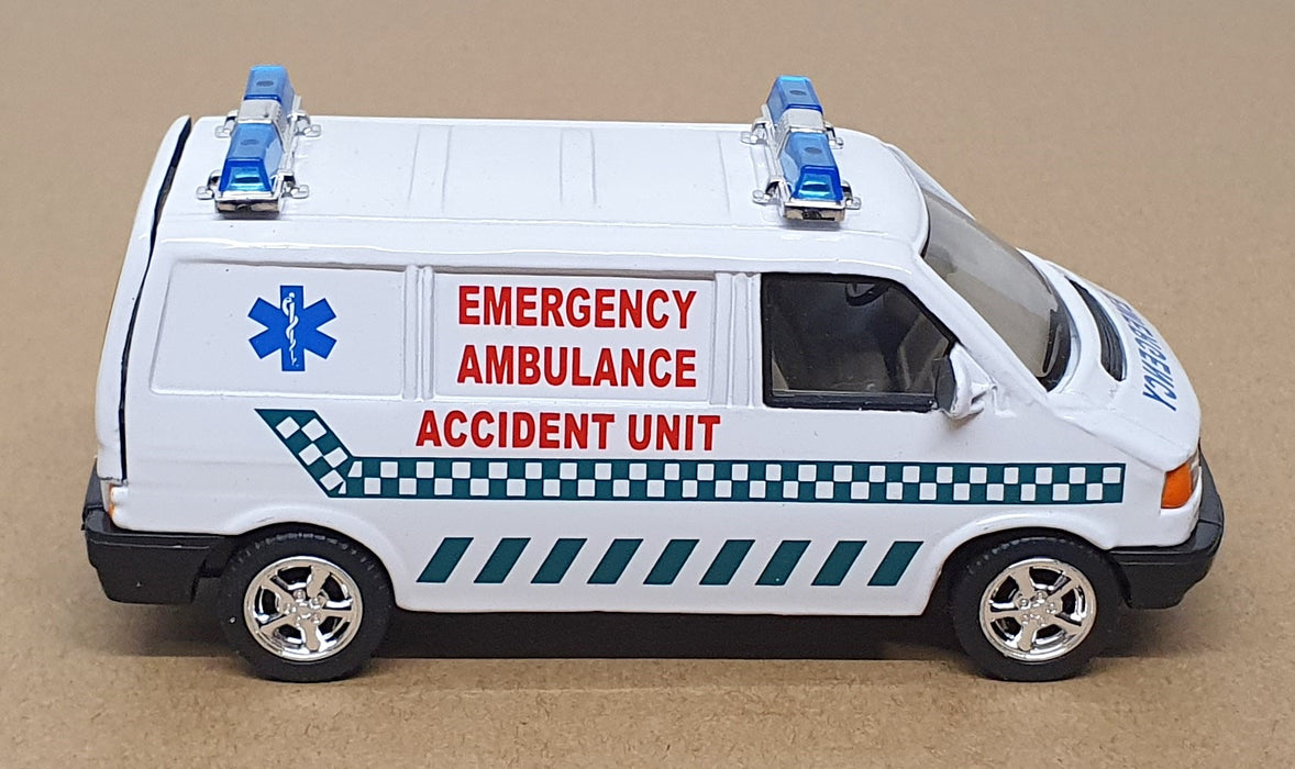 Cararama 1/43 Scale CARA29 - Volkswagen T4 Emergency Ambulance - White