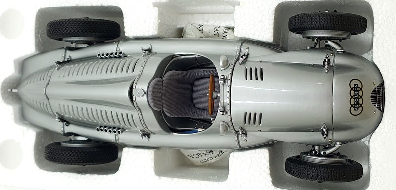 CMC 1/18 Scale Model Car M-027 - 1928-1938 Auto Union Typ D - Silver