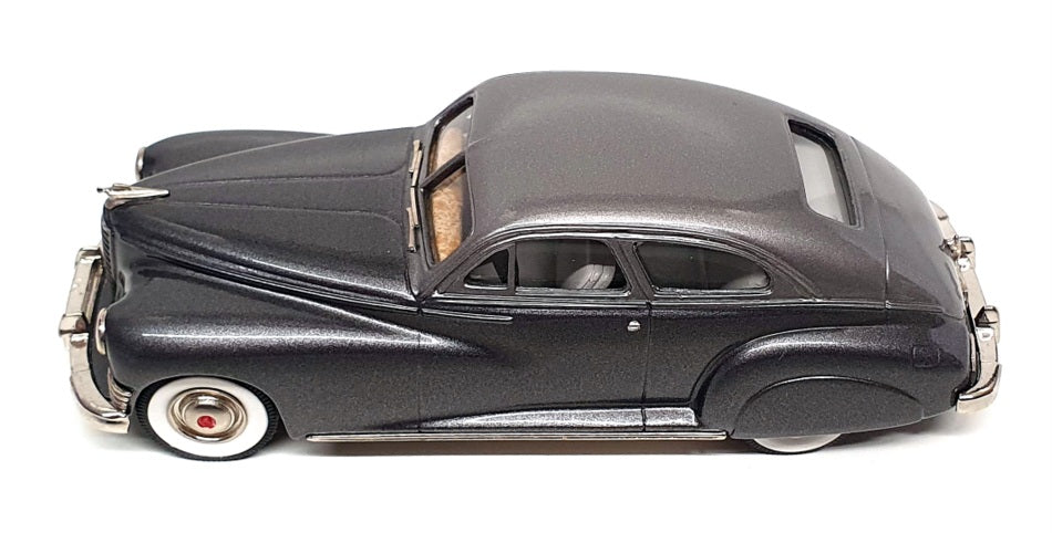 Brooklin 1/43 Scale BRK18C - 1947 Packard Super Clipper - 2-Tone Met Grey