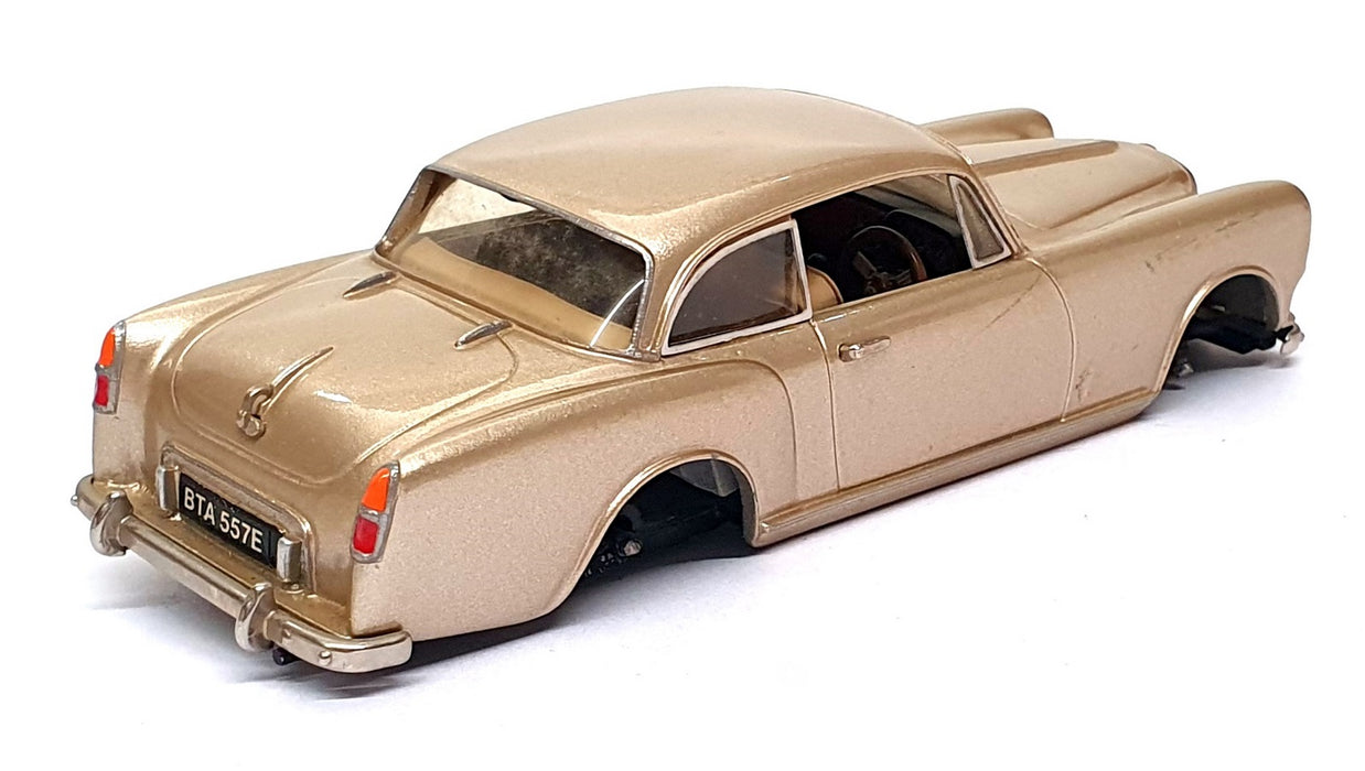 Top Marques 1/43 Scale HE7 - 1966/67 Alvis TF Saloon - Alpaca Gold