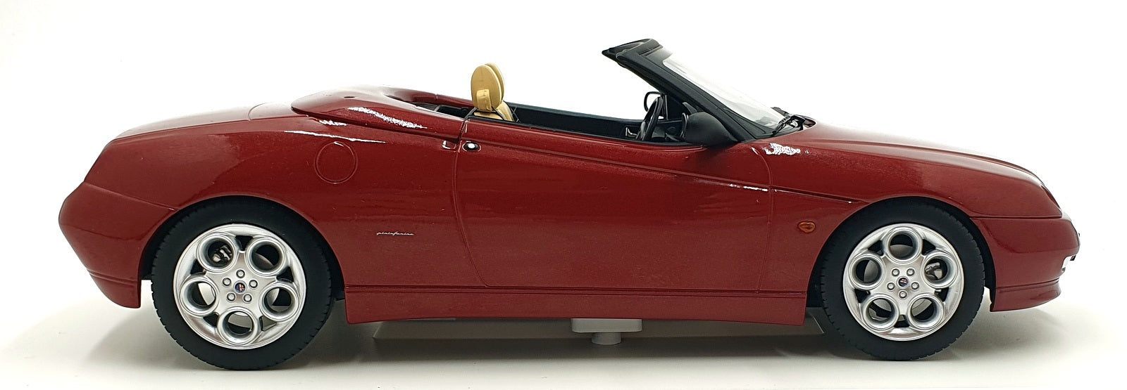 Norev 1/18 Scale Diecast 187854 - 1999 Alfa Romeo Spider - Met. Proteored