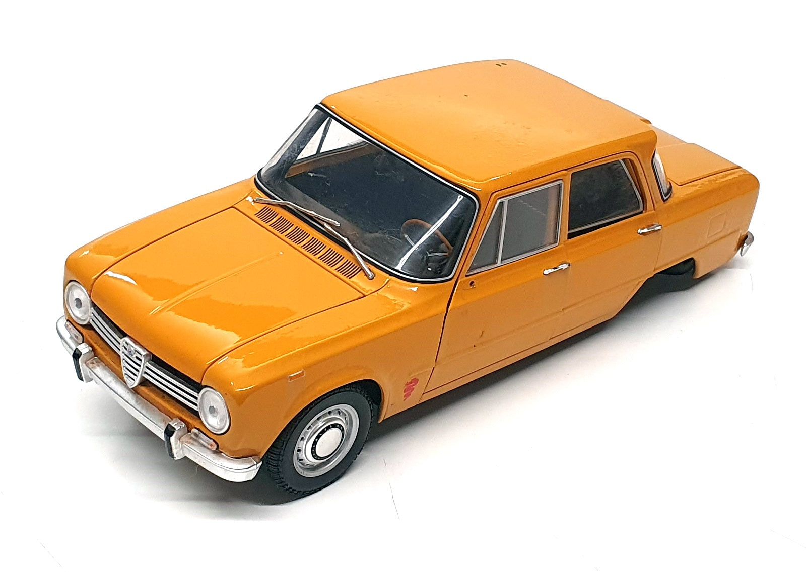 Minichamps 1/18 Scale Diecast 17626R - Alfa Romeo Giulia - Dk. Yellow