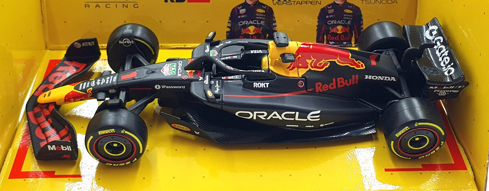Burago 1/43 Scale 18-38233 - F1 Red Bull RB21 2025 #1 Max Verstappen