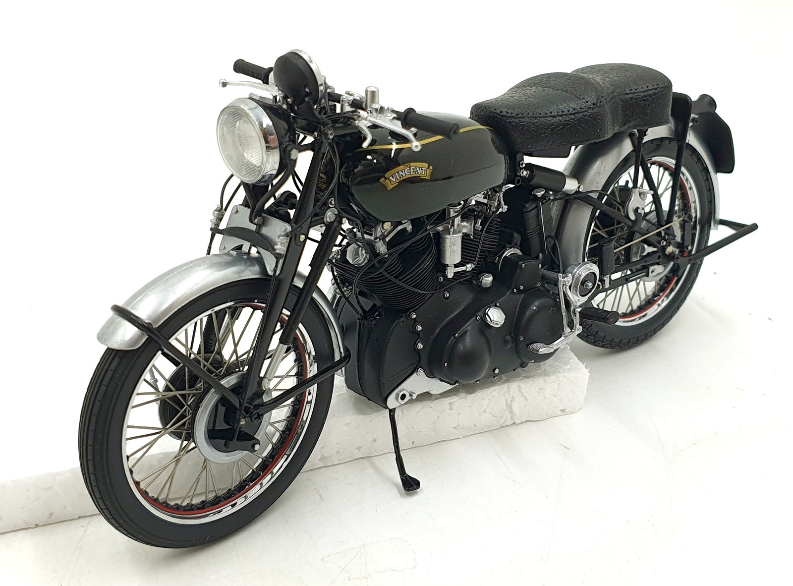 Minichamps 1/12 Scale Diecast 122 134500 Vincent HRD Series C Black Shadow 1950