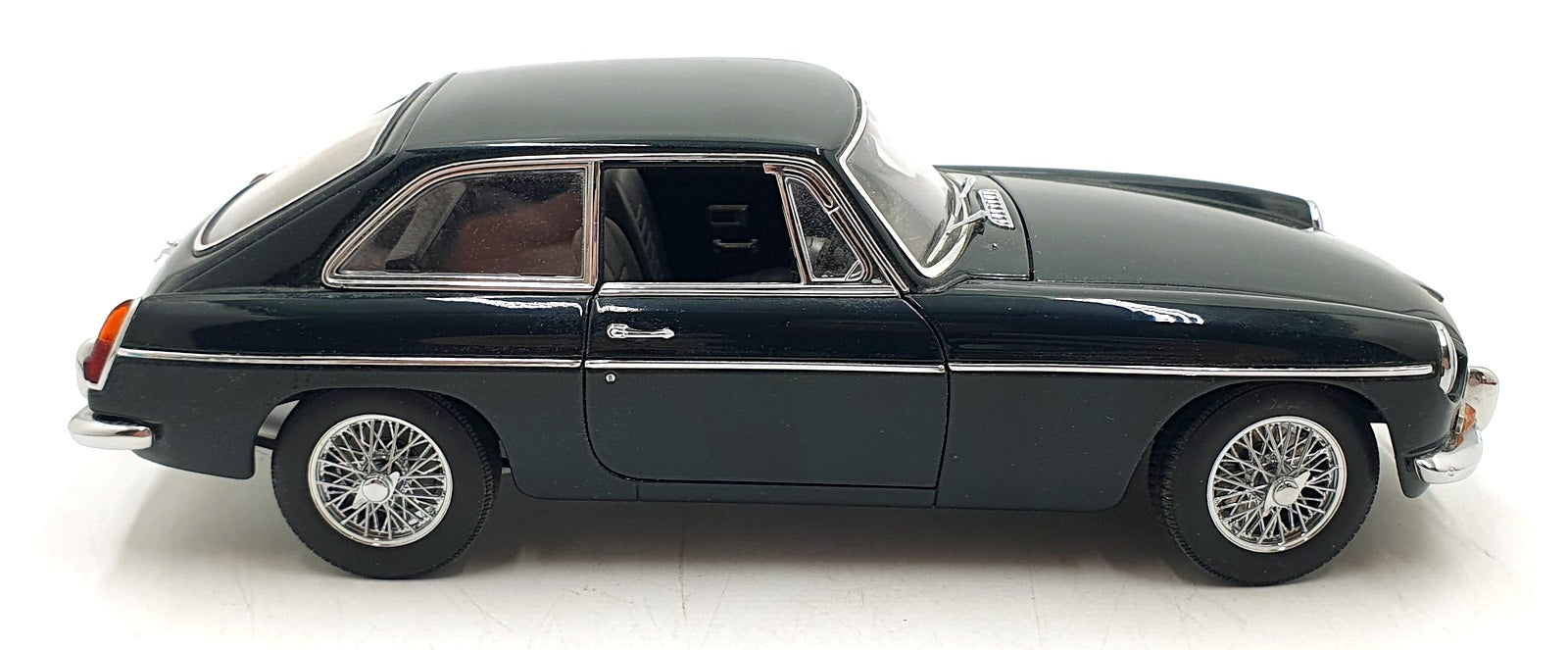 Autoart 1/18 Scale 76602 - MGB GT Coupe MK2 1969 - Racing Green