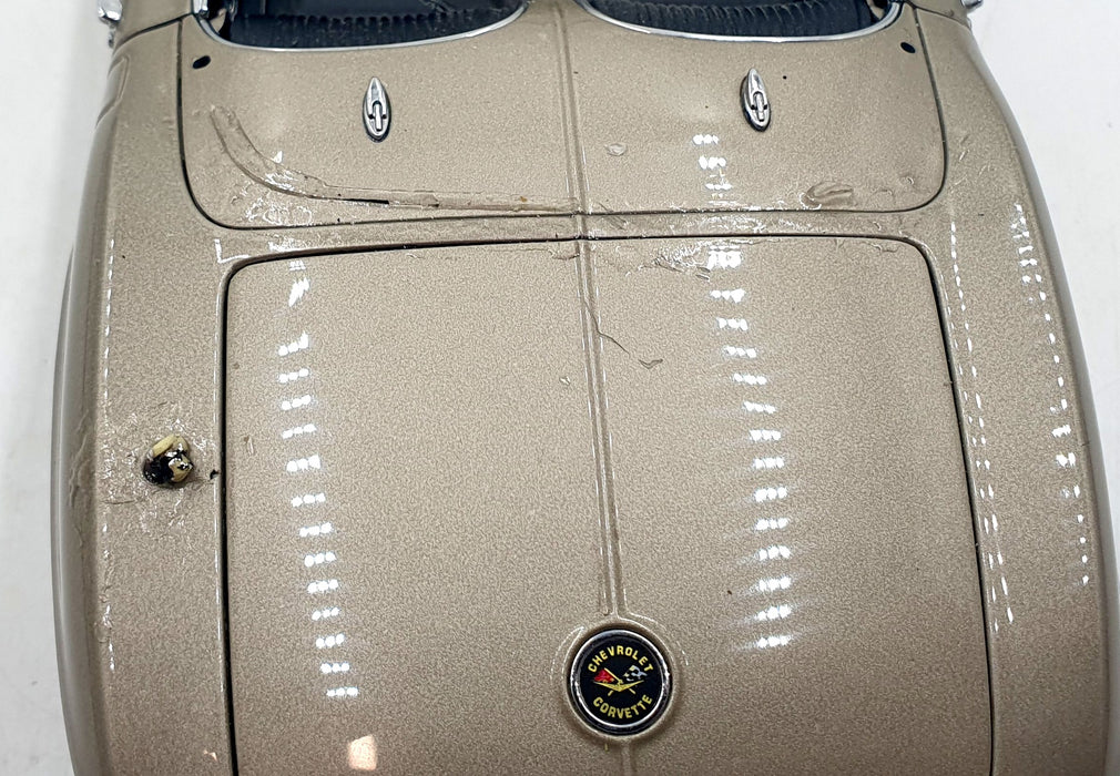 Autoart 1/18 Scale Diecast 71101 - Chevrolet Corvette 1962 - Fawn Beige