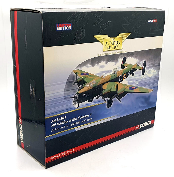 Corgi 1/72 Scale AA37201 - HP Halifax B.MK2 S1 35 Sqn RAF tl-s W1048 '42