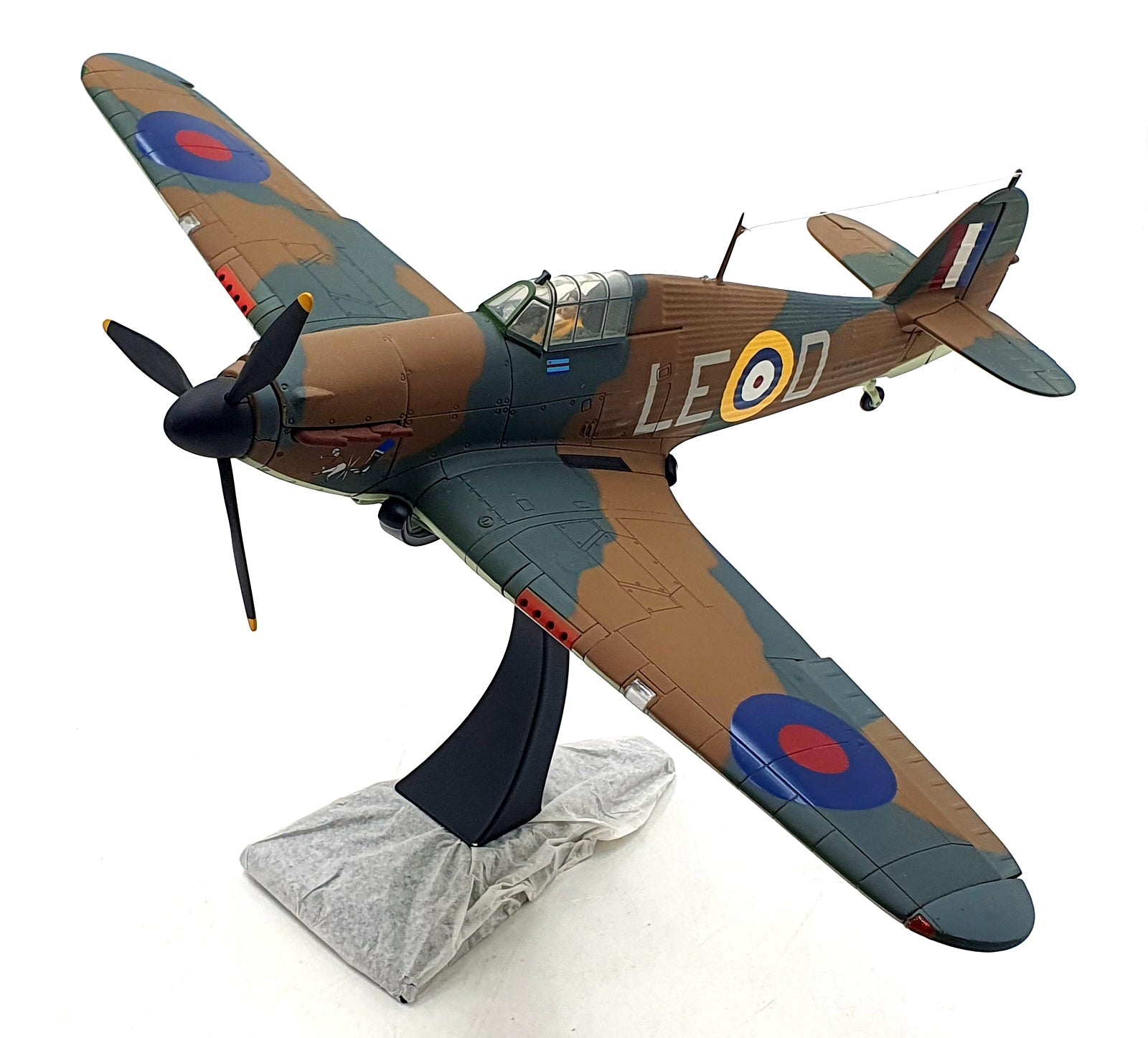 Corgi 1/32 Scale AA35505 - Hawker Hurricane Mk1 LE-D V7467 242 Sqn 1940